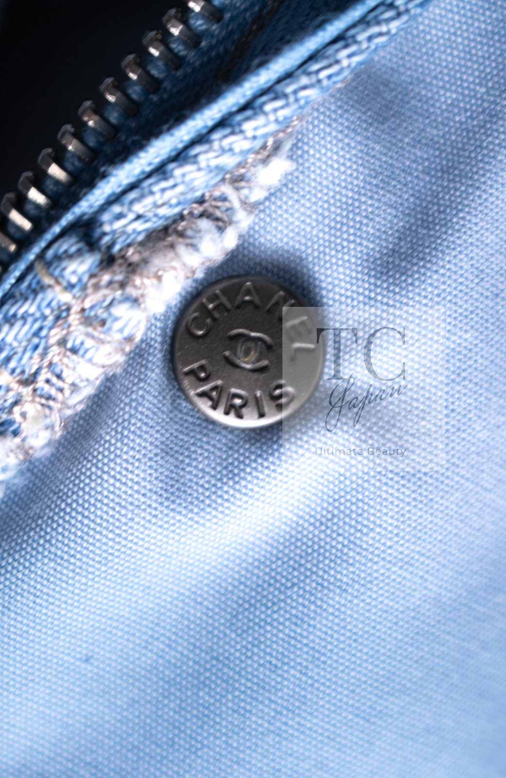CHANEL 18S Light Blue Cotton Wash Denim Camellia Jacket Skirt Suit Set Up 36 38 シャネル ライト ブルー コットン デニム ウォッシュ カメリア ジャケット スカート スーツ セット アップ 即発