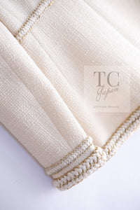 CHANEL 17PF Ivory Creme Gold Trim Wool Tweed Jacket Skirt Suit 38 | TW