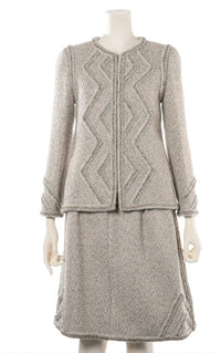 CHANEL 16A Gray Gold Trim Tweed Jacket Skirt Suit 36 38 シャネル グレー ゴールド トリム ツイード ジャケット スカート スーツ 即発