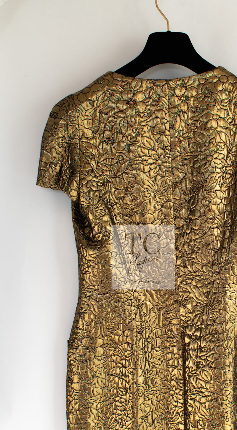 CHANEL 96A Vintage Supermodel Gold Brocade Camellia Dress Lion Buttons 38 シャネル ヴィンテージ ゴールド ブロケイド 刺繍 カメリア ワンピース ドレス ライオン ボタン 即発