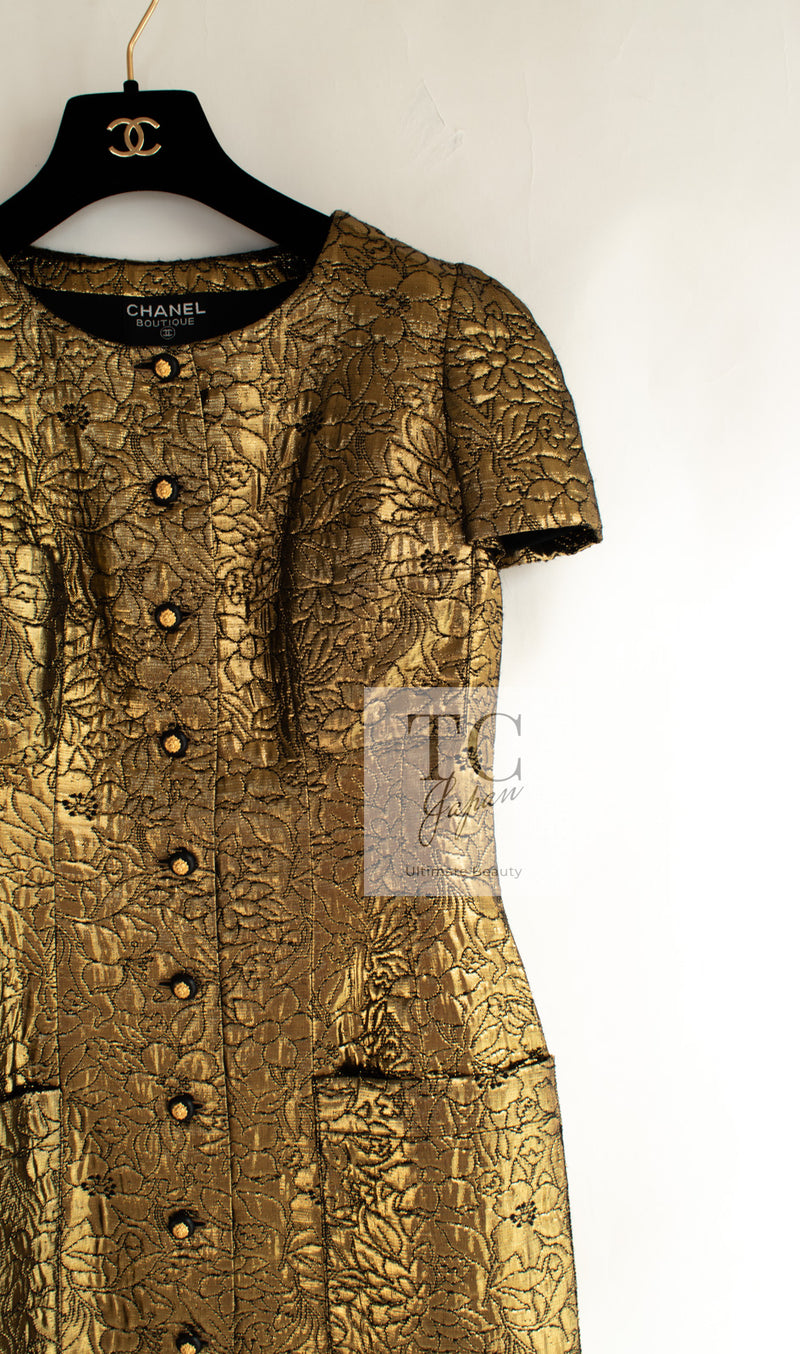 CHANEL 96A Vintage Supermodel Gold Brocade Camellia Dress Lion Buttons 38 シャネル ヴィンテージ ゴールド ブロケイド 刺繍 カメリア ワンピース ドレス ライオン ボタン 即発