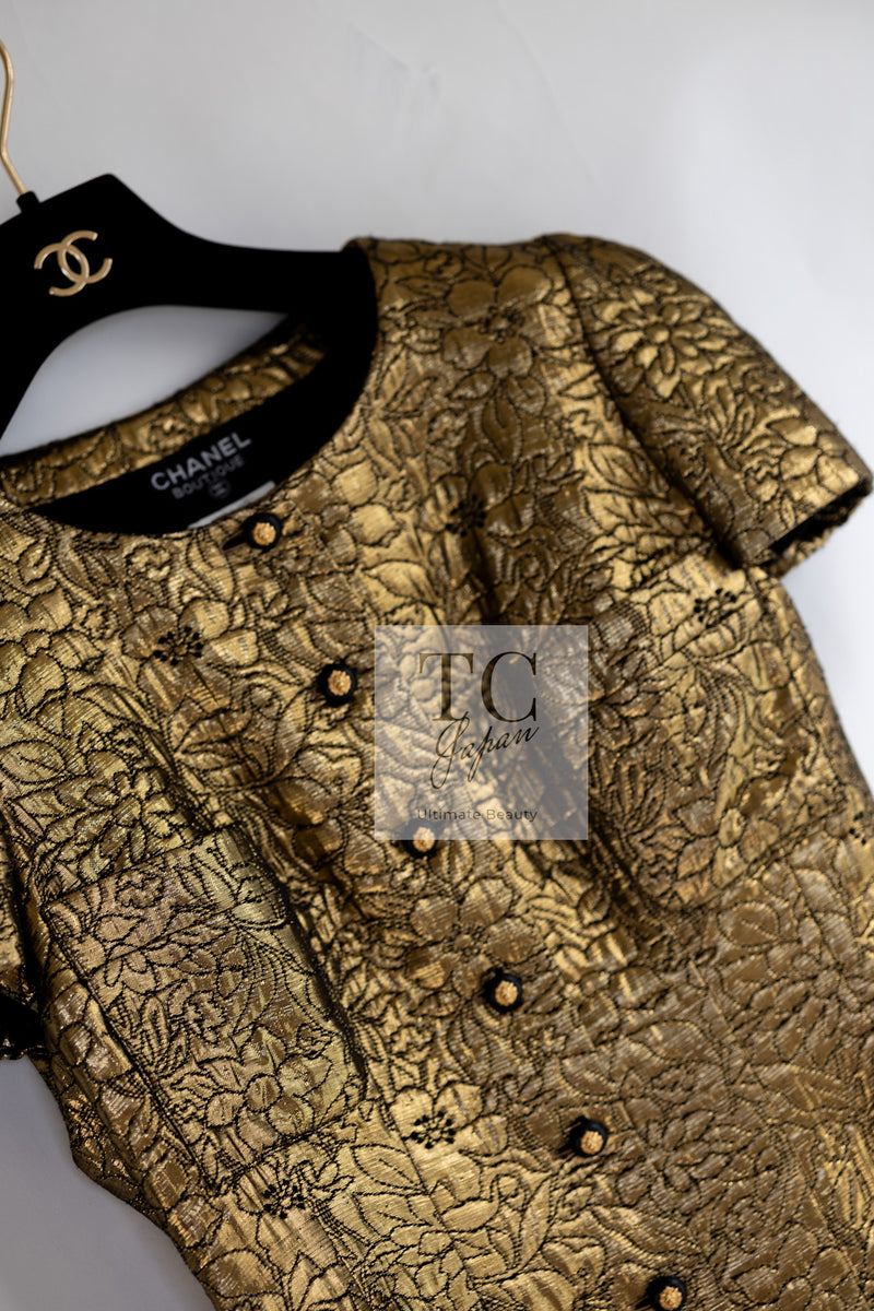 CHANEL 96A Vintage Supermodel Gold Brocade Camellia Dress Lion Buttons 38 シャネル ヴィンテージ ゴールド ブロケイド 刺繍 カメリア ワンピース ドレス ライオン ボタン 即発