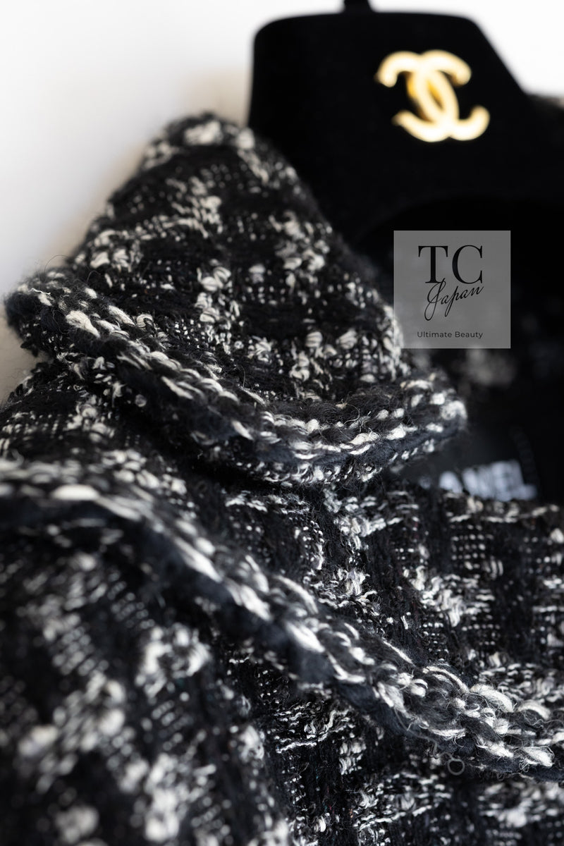 CHANEL 13B Black Gray Peter Pan Collar Wool Tweed Jacket 36 38 シャネル ブラック グレー ピーターパン襟 ウール ツイード ジャケット 即発