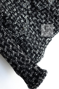 CHANEL 13B Black Gray Peter Pan Collar Wool Tweed Jacket 36 38 シャネル ブラック グレー ピーターパン襟 ウール ツイード ジャケット 即発