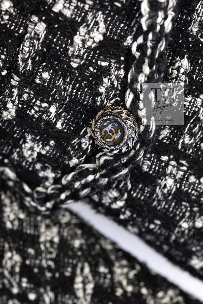 CHANEL 13B Black Gray Peter Pan Collar Wool Tweed Jacket 36 38 シャネル ブラック グレー ピーターパン襟 ウール ツイード ジャケット 即発