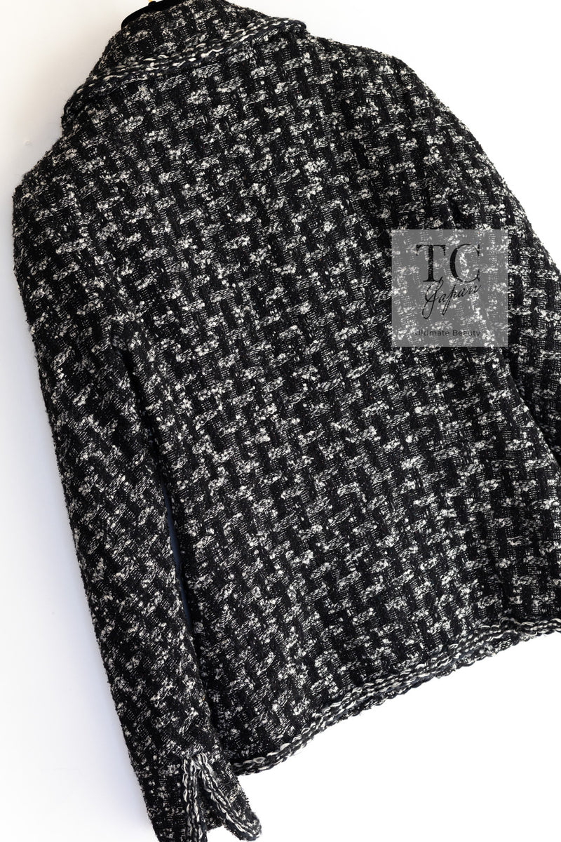 CHANEL 13B Black Gray Peter Pan Collar Wool Tweed Jacket 36 38 シャネル ブラック グレー ピーターパン襟 ウール ツイード ジャケット 即発