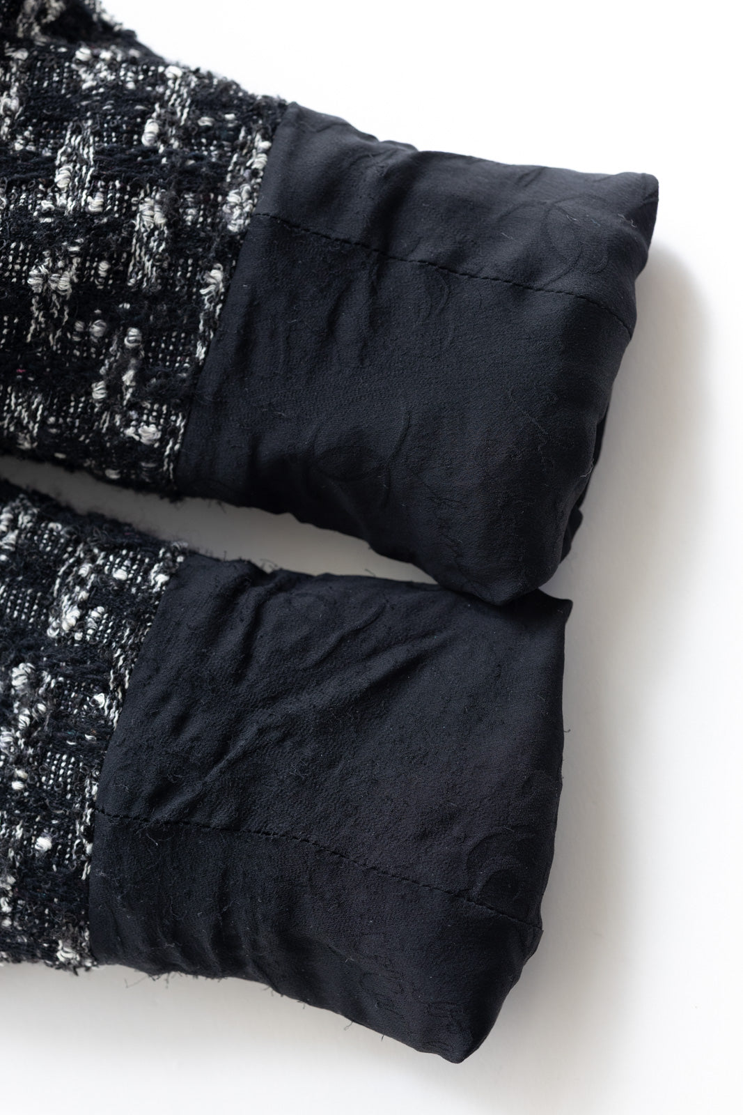 CHANEL 13B Black Gray Peter Pan Collar Wool Tweed Jacket 36 38 シャネル ブラック グレー ピーターパン襟 ウール ツイード ジャケット 即発