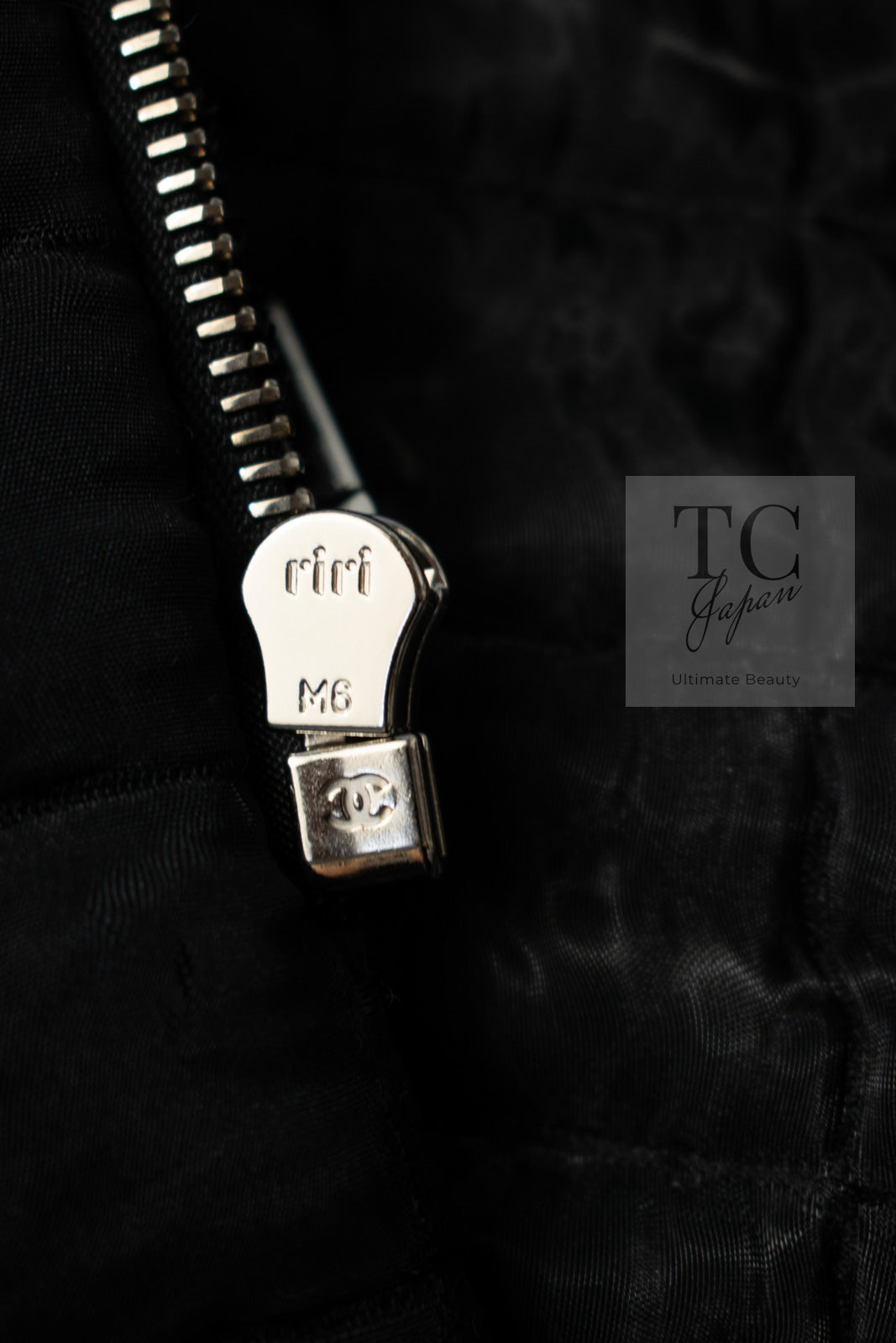 CHANEL 13A Black Quilted Metallic Zipper Tweed Jacket 34 シャネル ブラック メタリック ジッパー ツイード ジャケット 即発