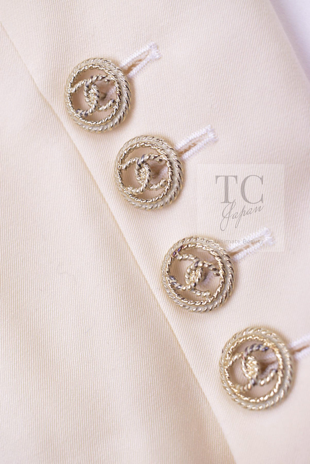 CHANEL 11C Ivory Cream Simple Single Logo Button Tailored Wool Jacket 38 シャネル アイボリー クリーム ウール シンプル ブレザー ジャケット ココボタン 即発