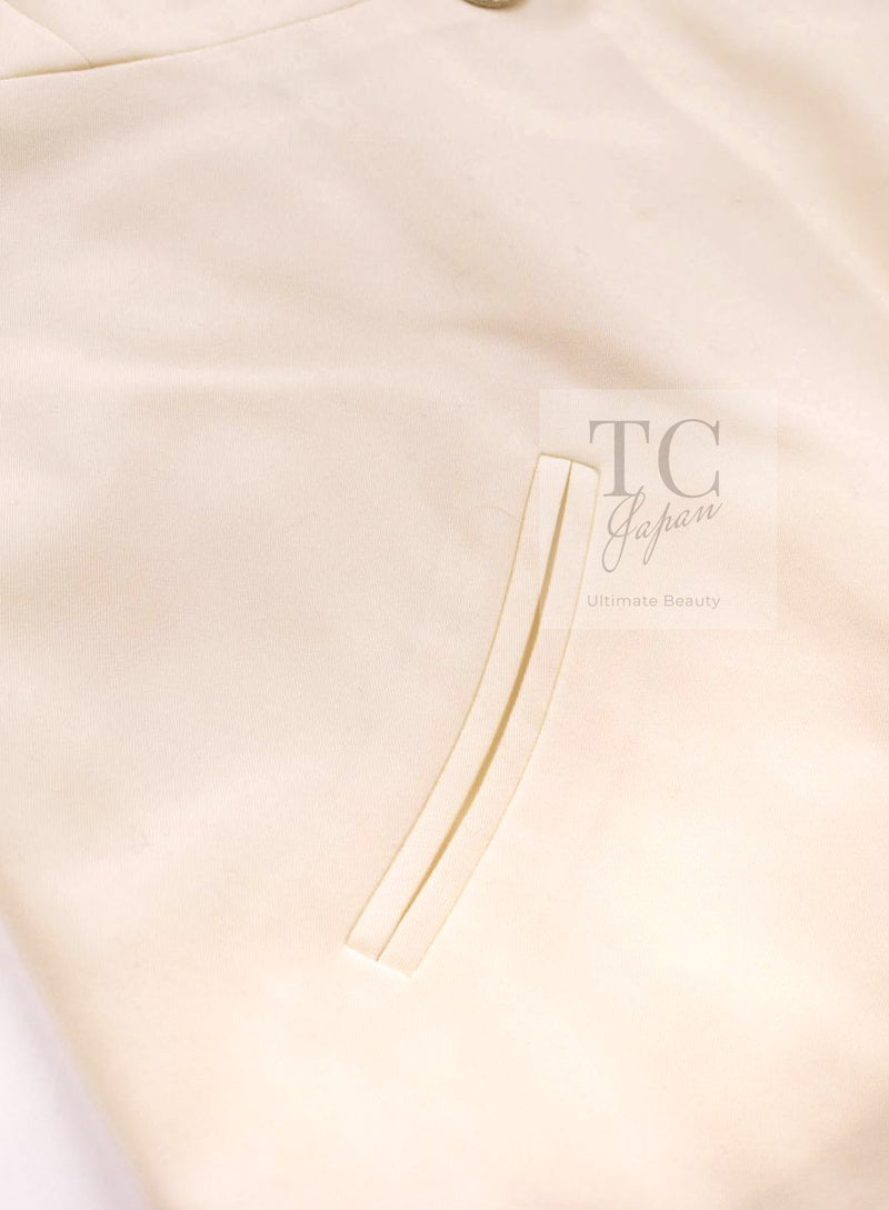 CHANEL 11C Ivory Cream Simple Single Logo Button Tailored Wool Jacket 38 シャネル アイボリー クリーム ウール シンプル ブレザー ジャケット ココボタン 即発
