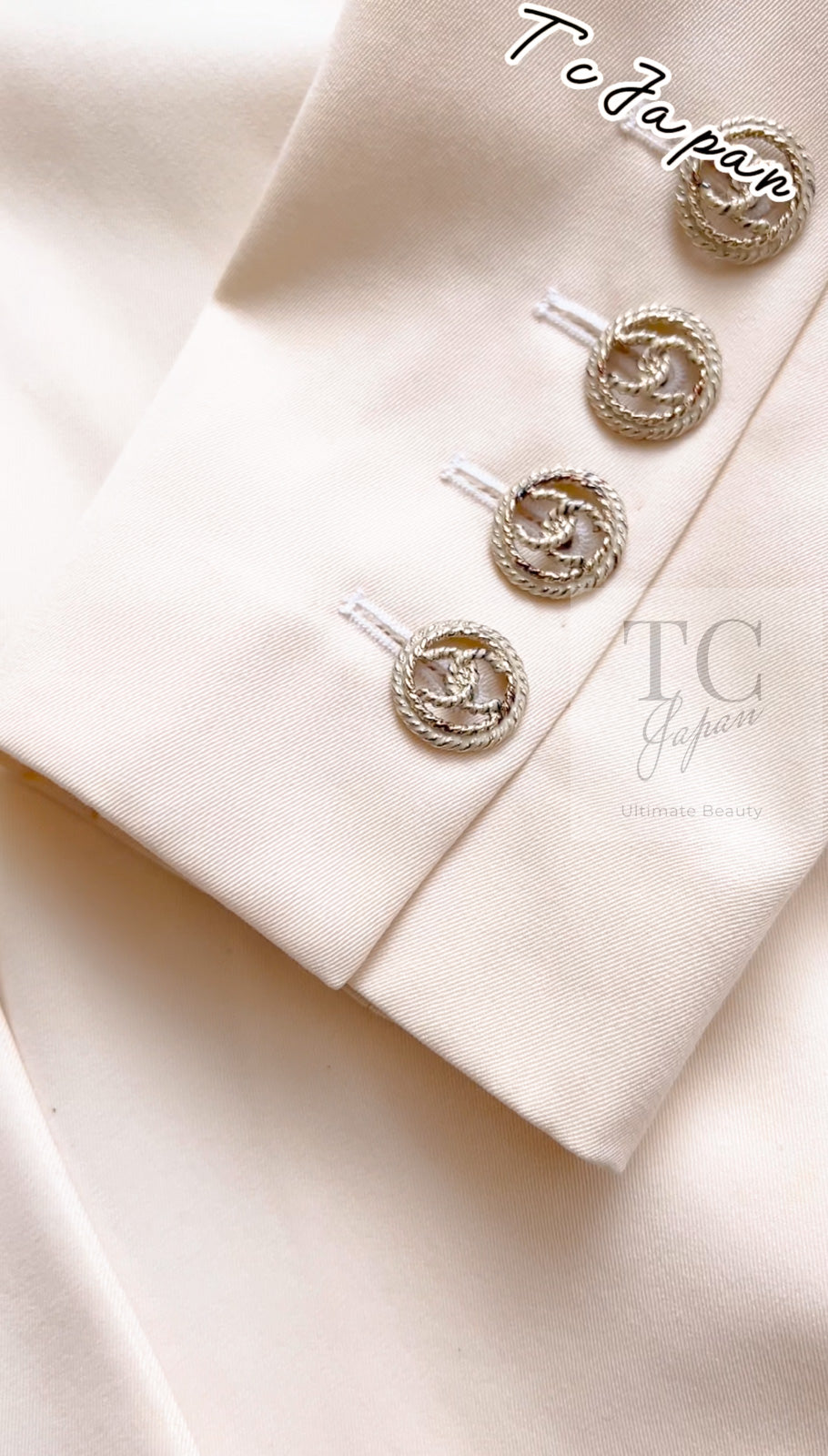 CHANEL 11C Ivory Cream Simple Single Logo Button Tailored Wool Jacket 38 シャネル アイボリー クリーム ウール シンプル ブレザー ジャケット ココボタン 即発