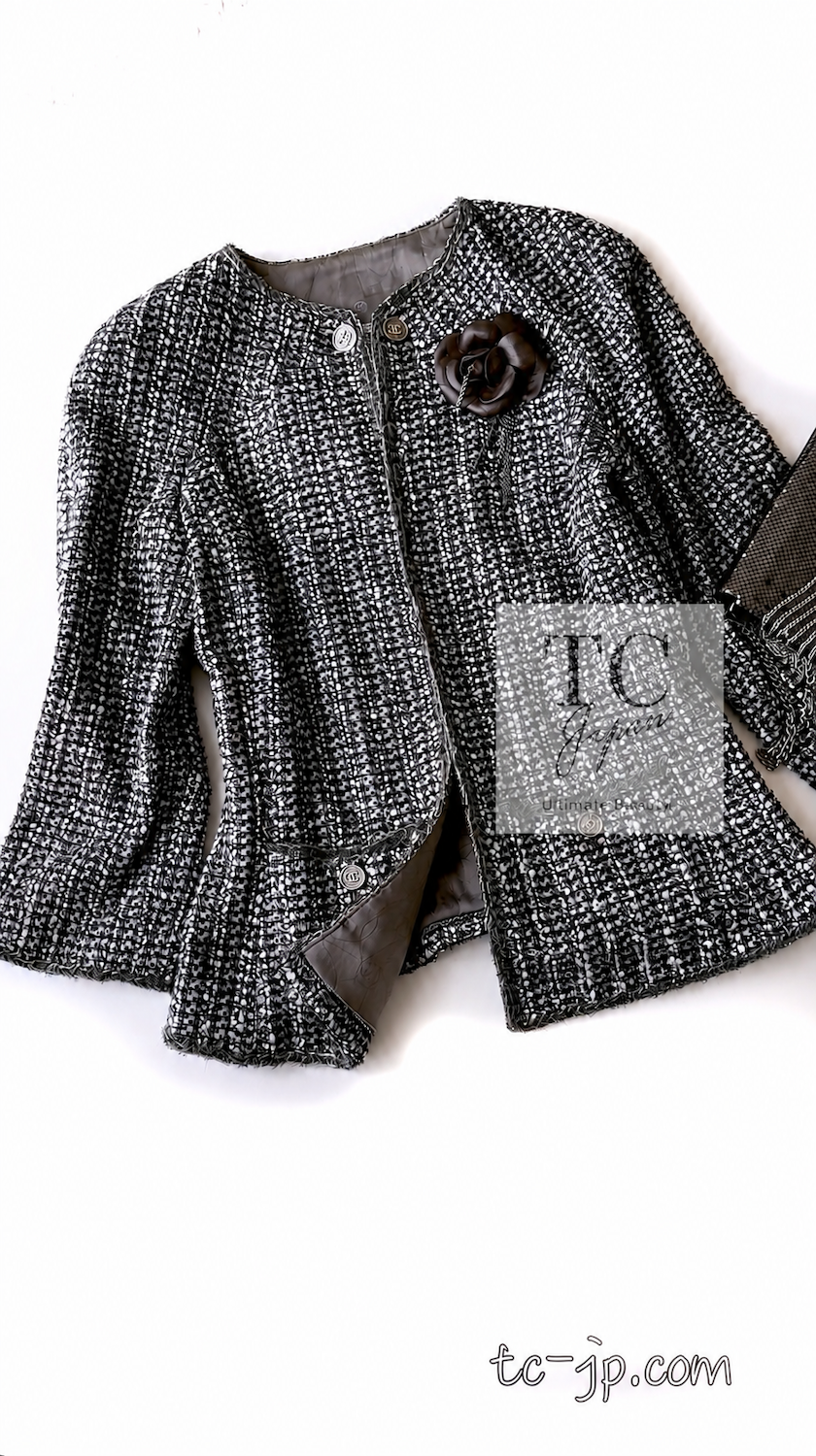 CHANEL Jacket Cardigan 06S Gray Silver Metallic Trim Collarless Tweed 34 | HK