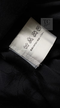 CHANEL 02A Dark Navy Rhinestones Vintage Wool Jacket Skirt Suit 38 40 シャネル ダークネイビー ウール ヘップバーン風 ラインストーン 王冠ジャケット スカート スーツ 即発