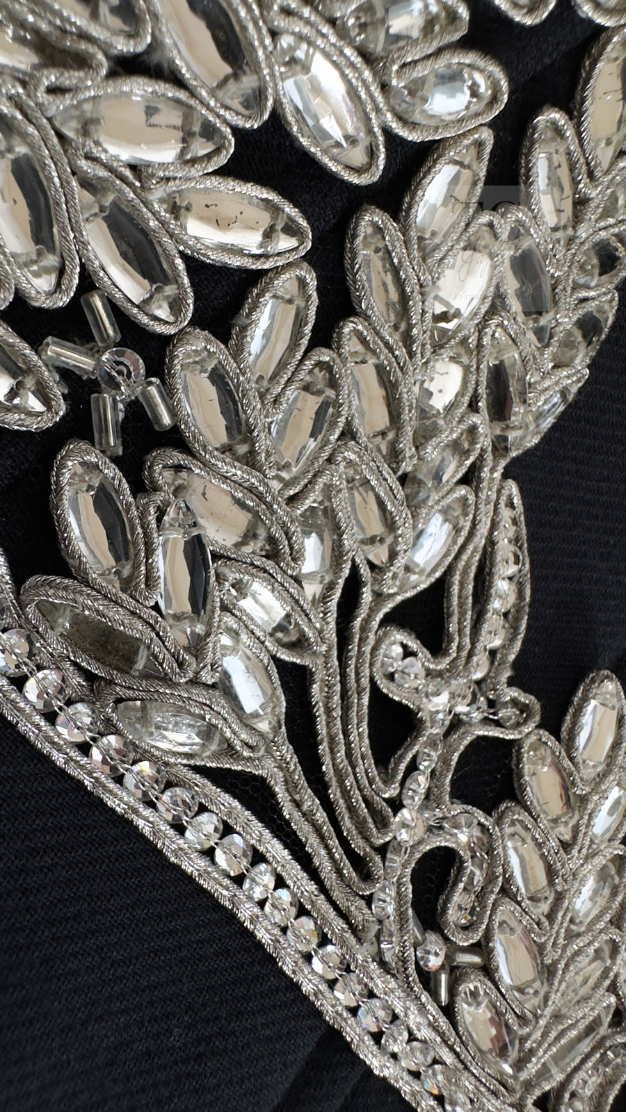 CHANEL 02A Dark Navy Rhinestones Vintage Wool Jacket Skirt Suit 38 40 シャネル ダークネイビー ウール ヘップバーン風 ラインストーン 王冠ジャケット スカート スーツ 即発