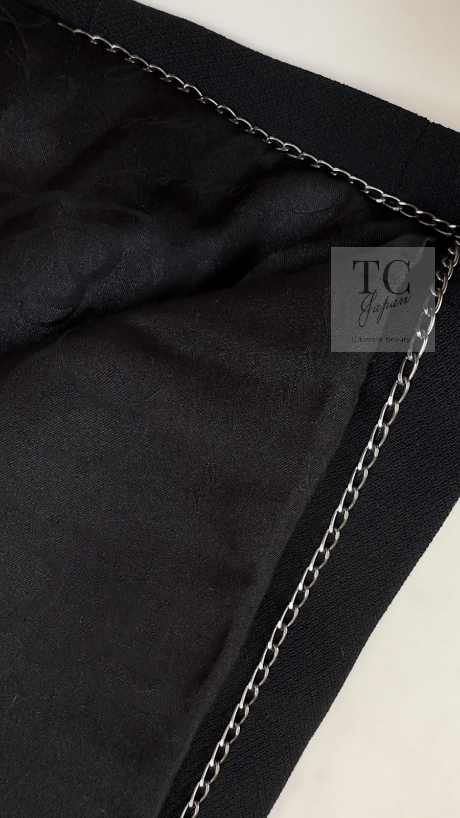 CHANEL 08PF Black Wool Lion Button Blazer Jacket 36 シャネル ブラック ウール ライオン ボタン シルク 襟 ブレザー ジャケット 即発