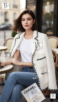 CHANEL 06A Ivory Black Trimming Wool Tweed Jacket 36 38 シャネル アイボリー ブラック トリミング ウール ツイード ジャケット 即発 - TC JAPAN