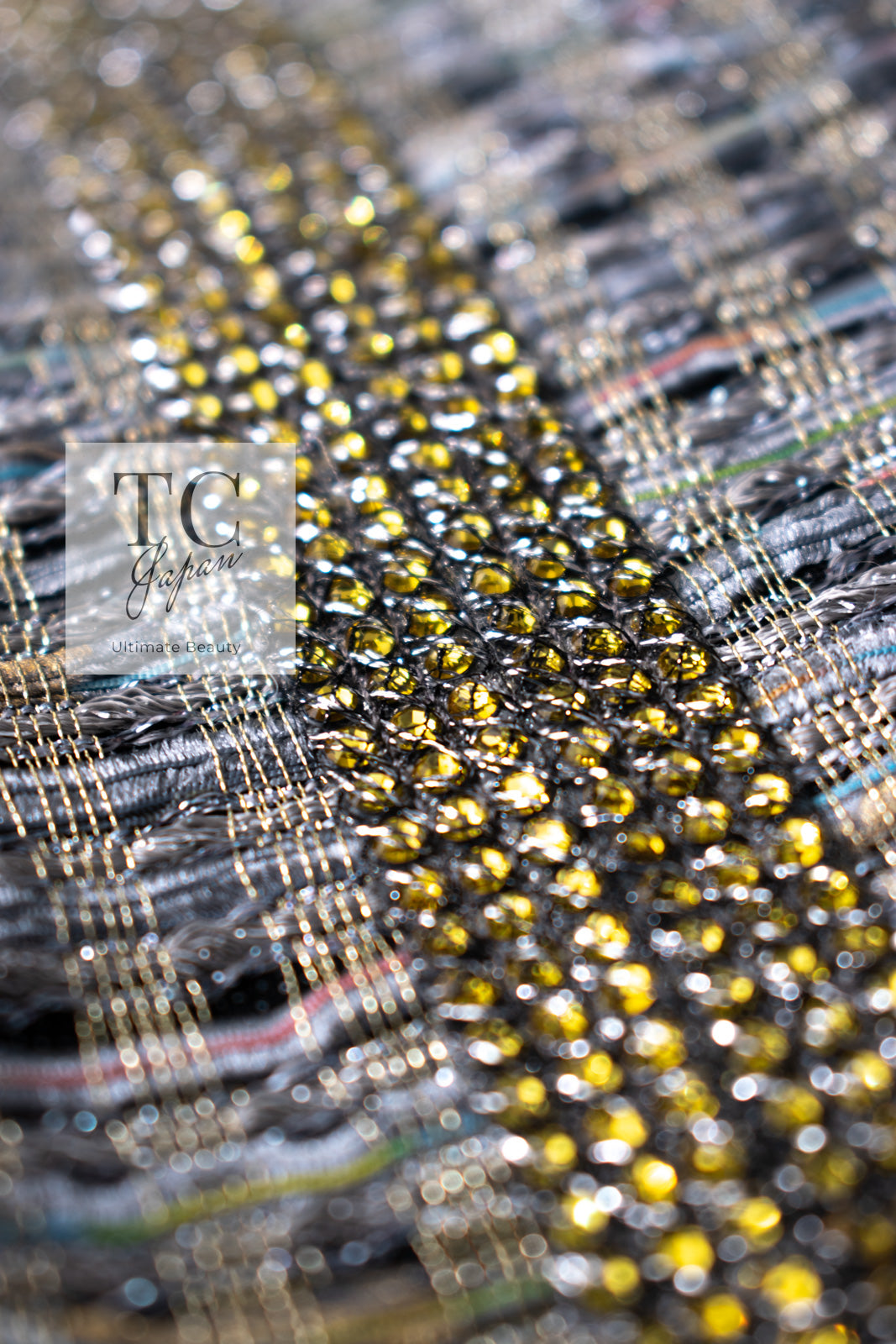 CHANEL 11S Silver Gray Yellow Rhinestone Trim Jacket 40 シャネル シルバー グレー イエロー 豪華 ラインストーン トリム ジャケット 即発