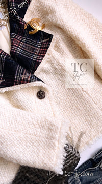 CHANEL 13PF Ivory Creme Black Tartan Check Tweed Jacket 38 40シャネル アイボリー クリーム ブラック タータンチェック ツイード ジャケット 即発