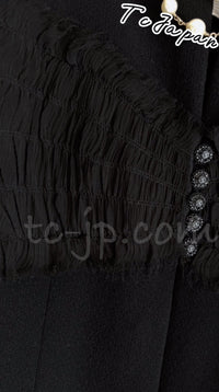 CHANEL 04S Black CC Logo Buttons Wool Jacket Naomi Watts 36 38 シャネル 定番 ブラック ココボタン ウール ジャケット 冠婚葬祭 即発