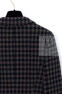 CHANEL 95A Vintage Black Beige Check Wool Tape Ribbon Tweed Jacket CC Button 36 38 シャネル ヴィンテージ ブラック ベージュ チェック 千鳥格子 柄 ウール テープ リボン ツイード ジャケット CCボタン 即発