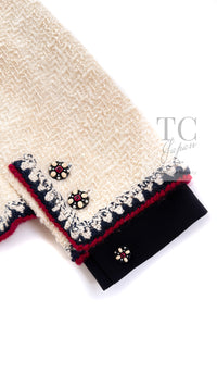 CHANEL 06PF Limited Cream Ivory Trim Wool Silk Tweed Jacket Skirt Suit 36 38 シャネル クリーム ブラック レッド ウール シルク ツイード ジャケット スカート スーツ 即発