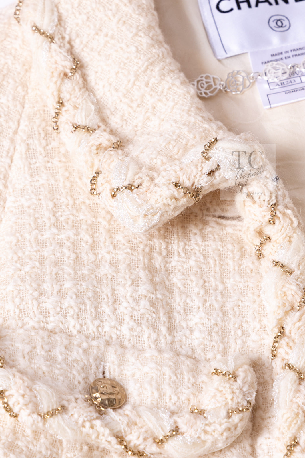CHANEL 07A Creme Ivory Gold Chain Trim Wool Tweed Jacket Skirt Suit 38 シャネル クリーム アイボリー ゴールド チェーン トリム ウール ツイード ジャケット スカート スーツ 即発
