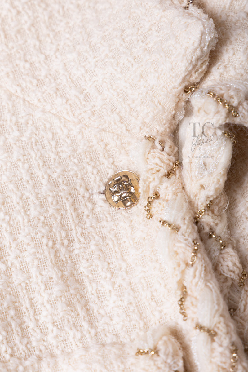 CHANEL 07A Creme Ivory Gold Chain Trim Wool Tweed Jacket Skirt Suit 38 シャネル クリーム アイボリー ゴールド チェーン トリム ウール ツイード ジャケット スカート スーツ 即発