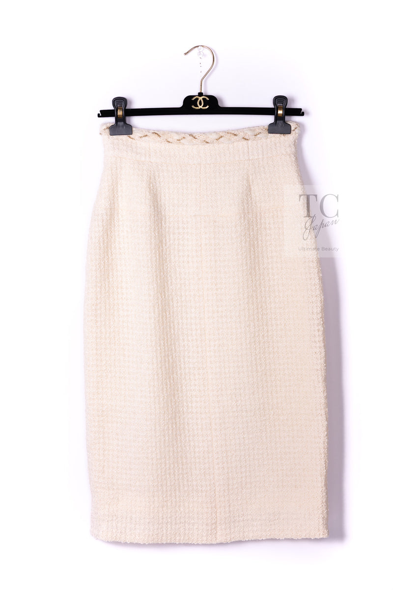CHANEL 07A Creme Ivory Gold Chain Trim Wool Tweed Jacket Skirt Suit 38 シャネル クリーム アイボリー ゴールド チェーン トリム ウール ツイード ジャケット スカート スーツ 即発