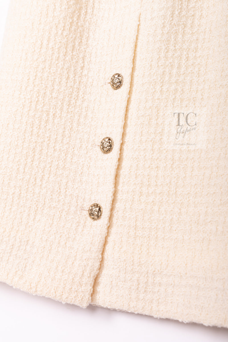 CHANEL 07A Creme Ivory Gold Chain Trim Wool Tweed Jacket Skirt Suit 38 シャネル クリーム アイボリー ゴールド チェーン トリム ウール ツイード ジャケット スカート スーツ 即発