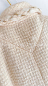 CHANEL 07A Creme Ivory Gold Chain Trim Wool Tweed Jacket Skirt Suit 38 シャネル クリーム アイボリー ゴールド チェーン トリム ウール ツイード ジャケット スカート スーツ 即発