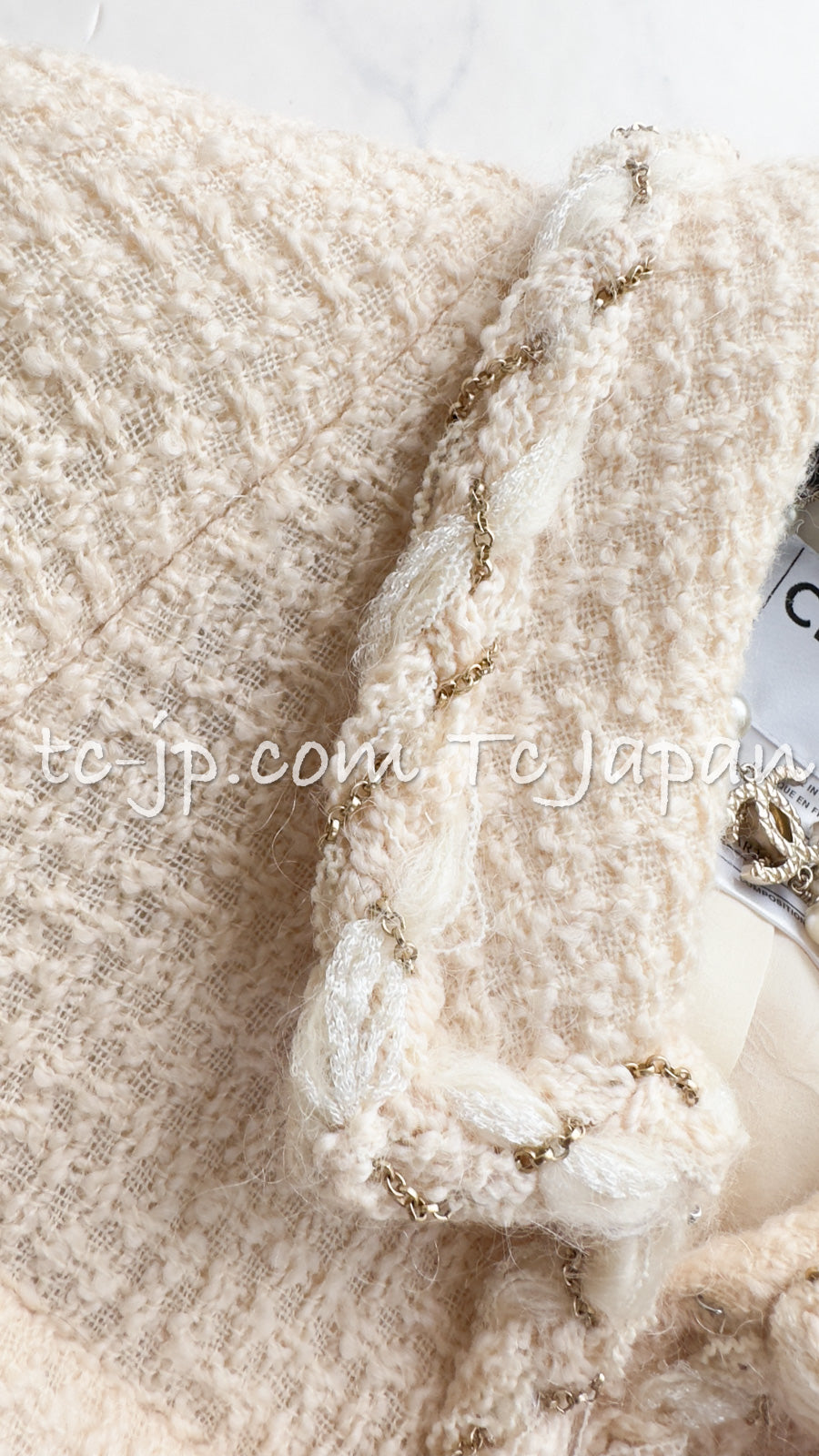 CHANEL 07A Creme Ivory Gold Chain Trim Wool Tweed Jacket Skirt Suit 38 シャネル クリーム アイボリー ゴールド チェーン トリム ウール ツイード ジャケット スカート スーツ 即発