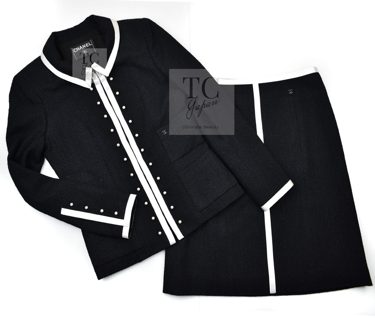 CHANEL 04S Black Silver Satin Trim Wool Silk Jacket Skirt Suit 38 シャネル ブラック シルバー トリム ウール シルク ジャケット スカート スーツ 即発