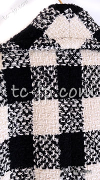 CHANEL 16PF Ivory Black Wool Silk Double Tweed Coat 38 40 シャネル アイボリー ブラック ウール シルク チェック ツイード コート メンズも！即発