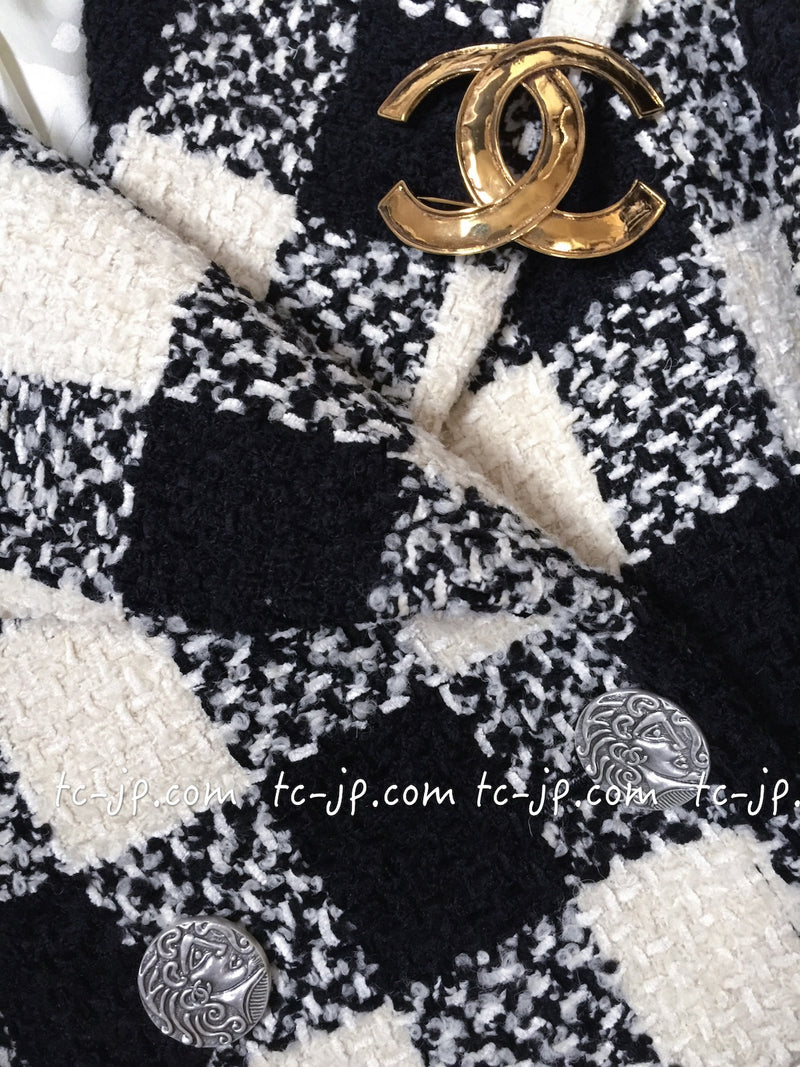 CHANEL 16PF Ivory Black Wool Silk Double Tweed Coat 38 40 シャネル アイボリー ブラック ウール シルク チェック ツイード コート メンズも！即発