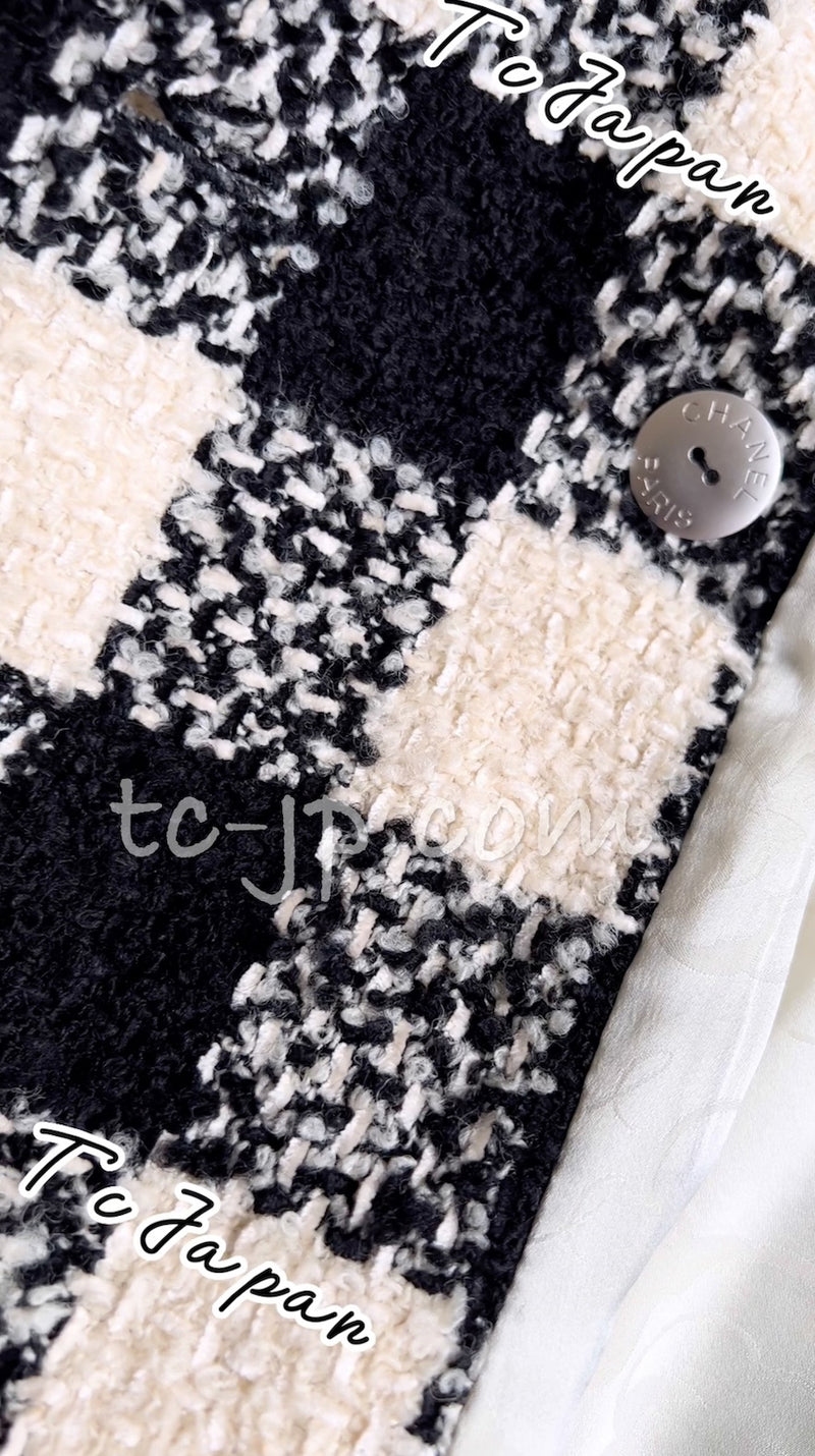 CHANEL 16PF Ivory Black Wool Silk Double Tweed Coat 38 40 シャネル アイボリー ブラック ウール シルク チェック ツイード コート メンズも！即発
