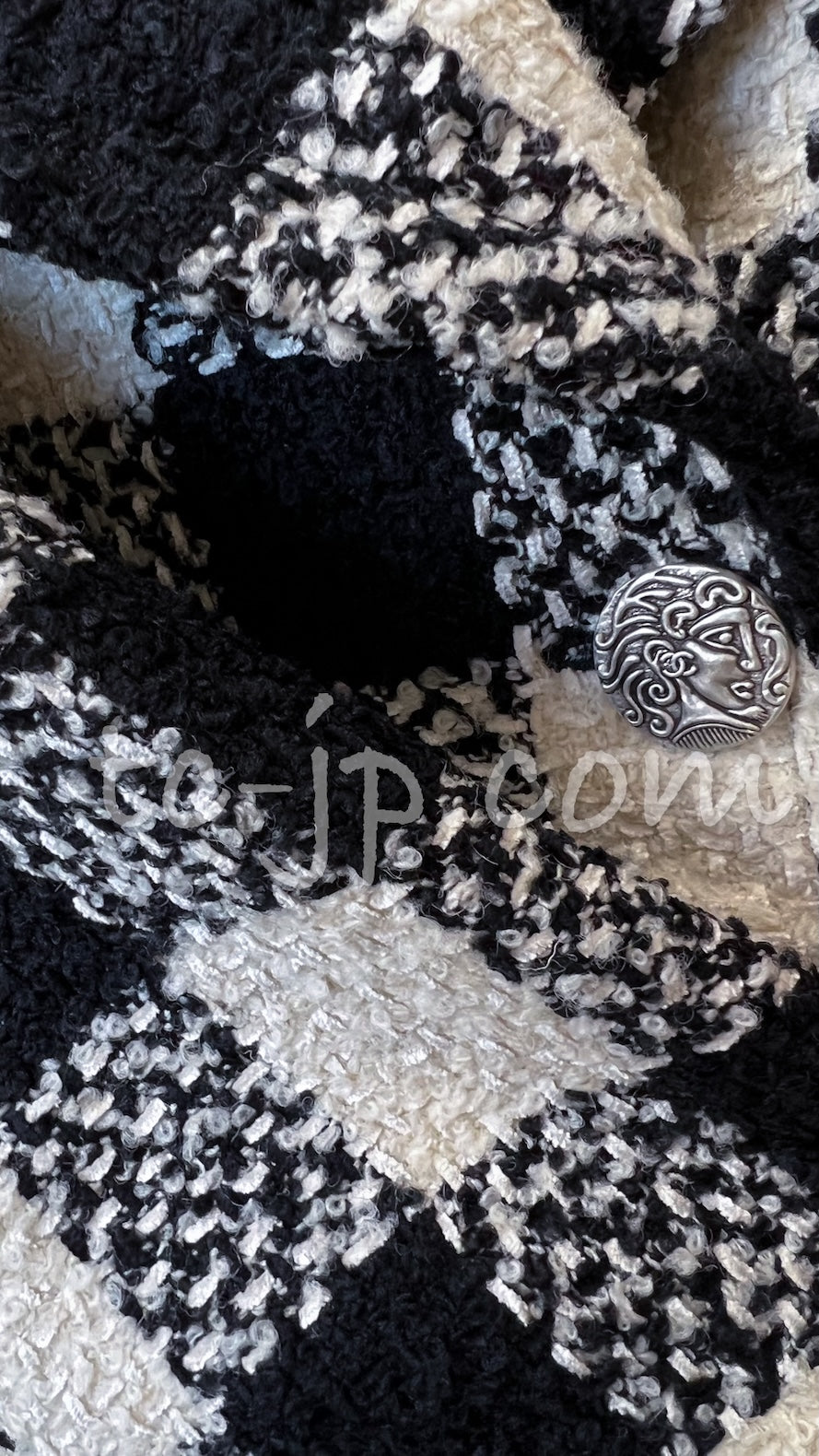 CHANEL 16PF Ivory Black Wool Silk Double Tweed Coat 38 40 シャネル アイボリー ブラック ウール シルク チェック ツイード コート メンズも！即発