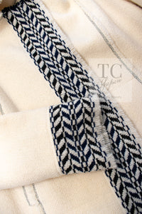 CHANEL 04A Ivory Black Wool 100% Tweed Coat 38 40 42 シャネル アイボリー ブラック ウール100% ツイード コート 即発