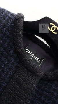 CHANEL 17B Navy Black BIG CC Logo Belt Jacket Coat 36 シャネル ネイビー ブラック ビッグ CC ロゴ ベルト付 ノーカラー ジャケット コート 即発