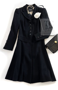 CHANEL 06A Black Wool Tweed Coat 34 シャネル ブラック ウール ツイード コート ラインストーン ビジュー ボタン即発