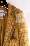 CHANEL 11C Yellow Gold Wool Cotton Swarovski Crystal Tweed Jacket Skirt Suit 38 シャネル イエロー ゴールド スワロフスキー ウール コットン ツイード ジャケット スカート スーツ 即発