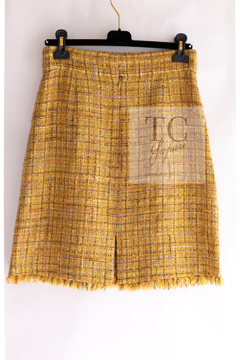 CHANEL 11C Yellow Gold Wool Cotton Swarovski Crystal Tweed Jacket Skirt Suit 38 シャネル イエロー ゴールド スワロフスキー ウール コットン ツイード ジャケット スカート スーツ 即発