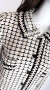 CHANEL 00A Creme Ivory Black Check Wool Alpaca Mohair Belt Tweed Coat 38 シャネル クリーム アイボリー ブラック チェック ウール アルパカ ベルト ツイード コート 即発