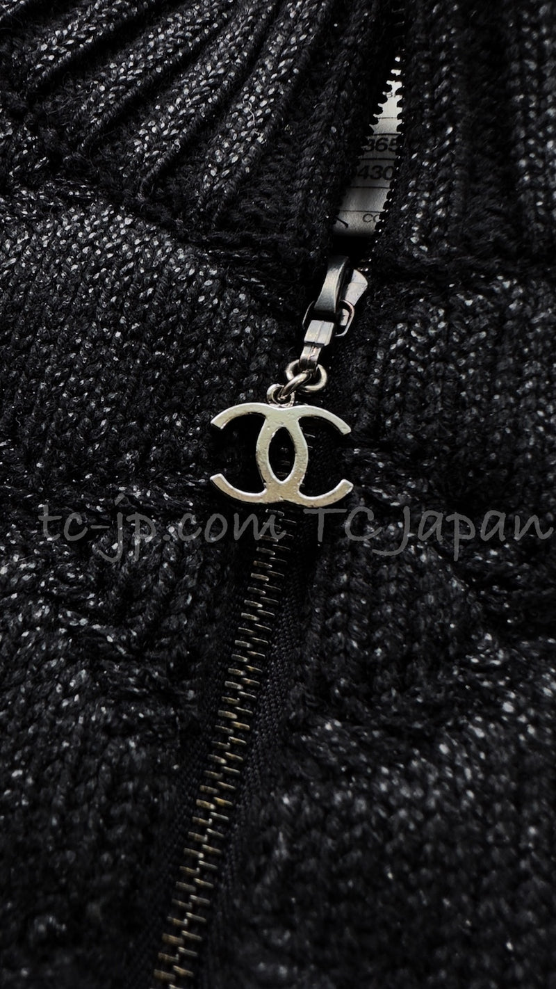CHANEL 09A Black Quilted Wool Jacket Cardigan Blouson 38 シャネル ブラック キルト ウール ジャケット カーディガン ブルゾン 即発
