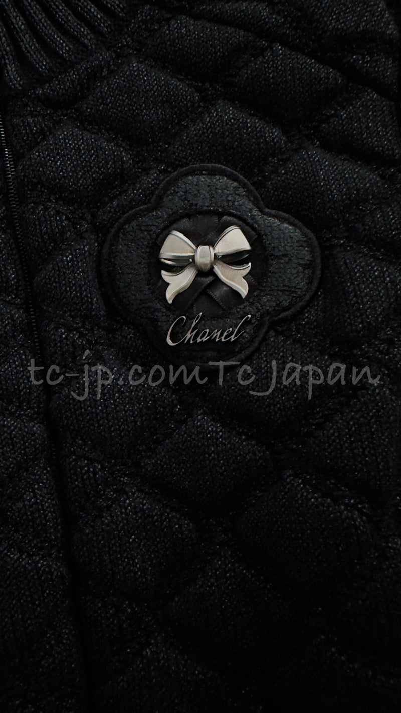 CHANEL 09A Black Quilted Wool Jacket Cardigan Blouson 38 シャネル ブラック キルト ウール ジャケット カーディガン ブルゾン 即発