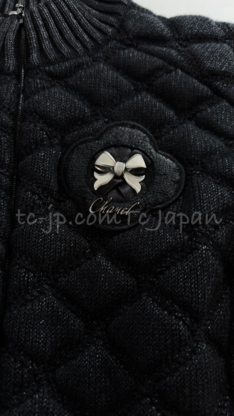 CHANEL 09A Black Quilted Wool Jacket Cardigan Blouson 38 シャネル ブラック キルト ウール ジャケット カーディガン ブルゾン 即発