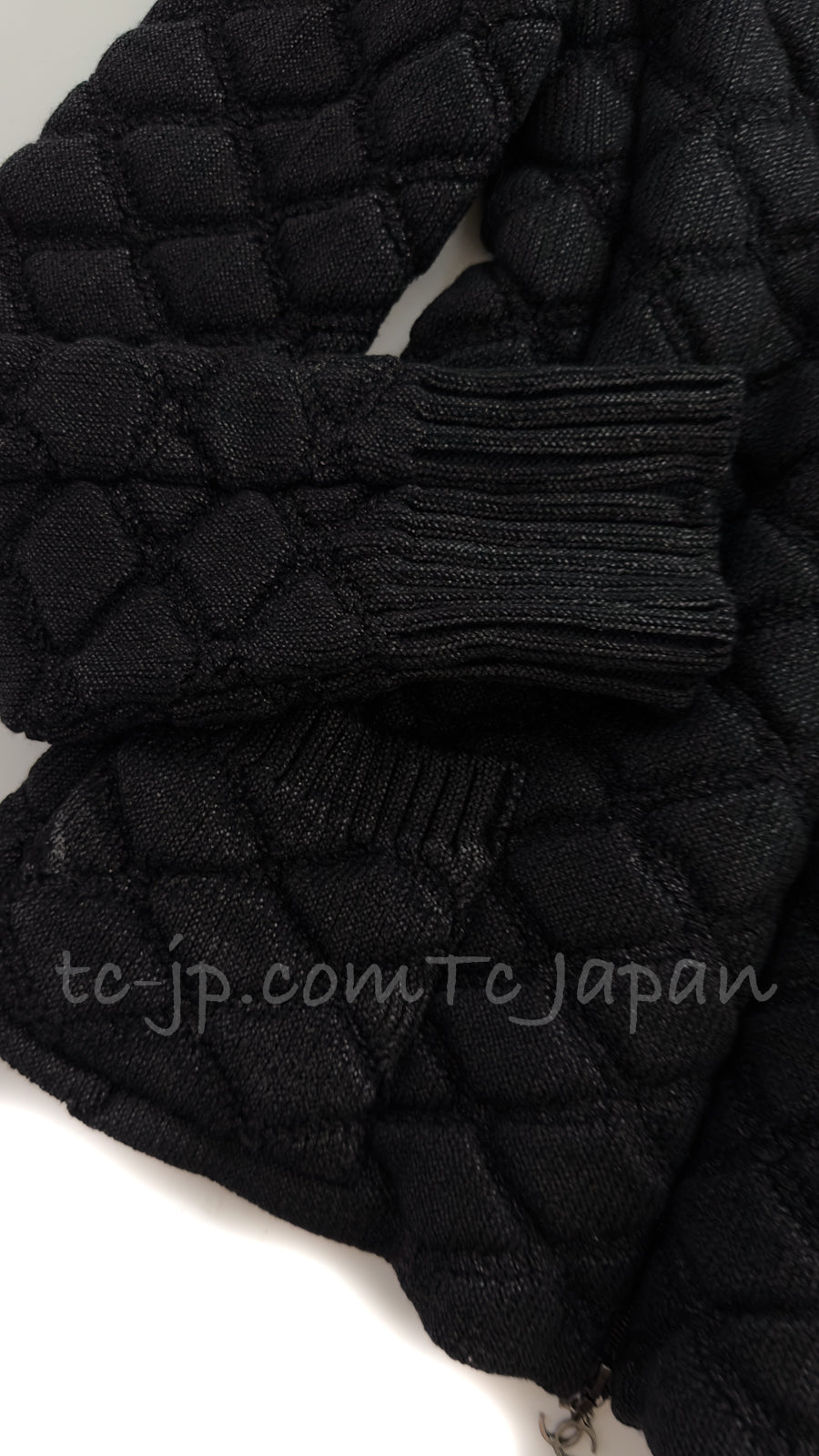 CHANEL 09A Black Quilted Wool Jacket Cardigan Blouson 38 シャネル ブラック キルト ウール ジャケット カーディガン ブルゾン 即発