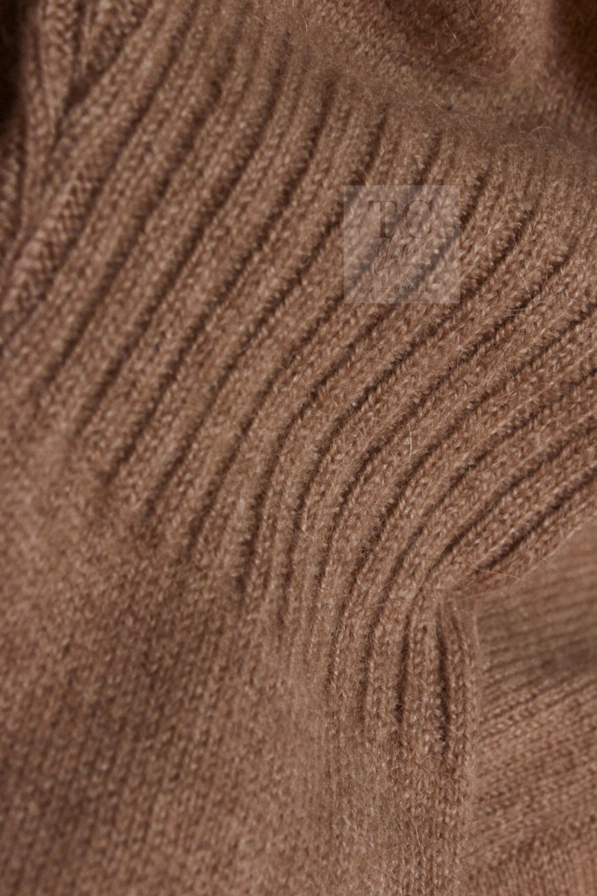 CHANEL 89A Brown Camel Hair CC Gold Button Knit Cardigan 38 40 シャネル キャメル ベージュ CC ゴールド ココボタン ニット カーディガン 即発