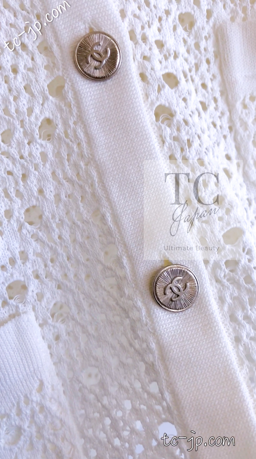 CHANEL 12S White Cotton Eye-let V-Neck Knit Cardigan 38 シャネル ホワイト コットン アイレット Vネック ニット カーディガン 即発