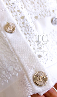 CHANEL 12S White Cotton Eye-let V-Neck Knit Cardigan 38 シャネル ホワイト コットン アイレット Vネック ニット カーディガン 即発