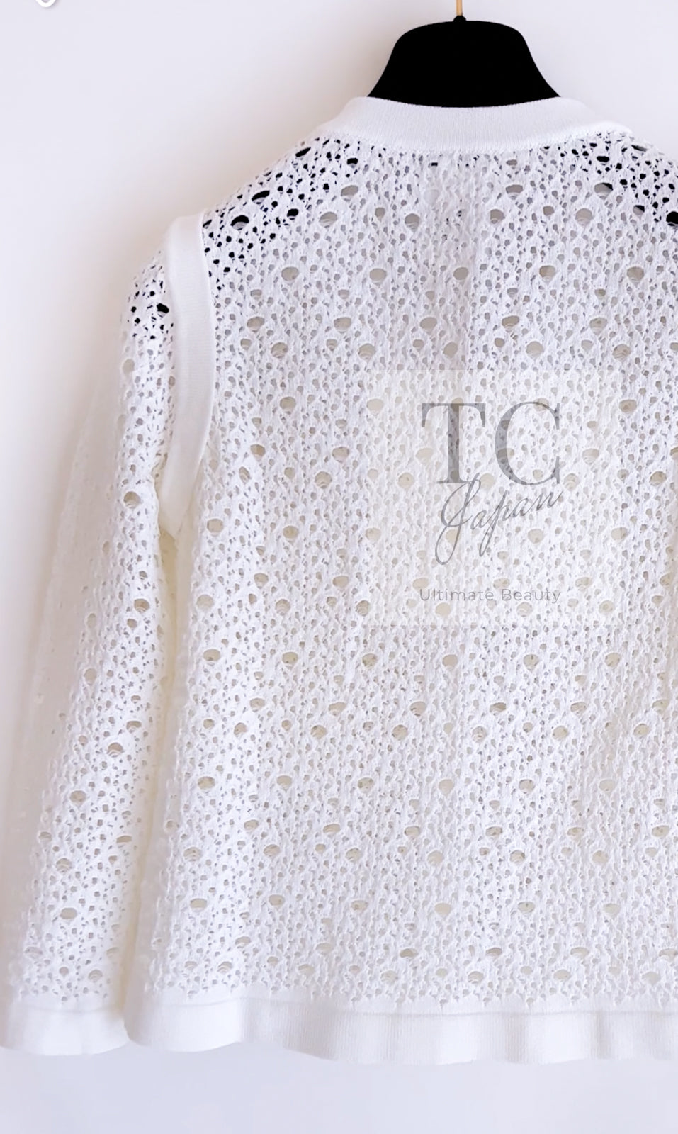 CHANEL 12S White Cotton Eye-let V-Neck Knit Cardigan 38 シャネル ホワイト コットン アイレット Vネック ニット カーディガン 即発